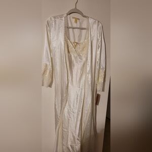 Flora Nikrooz Nightgown Slip set
